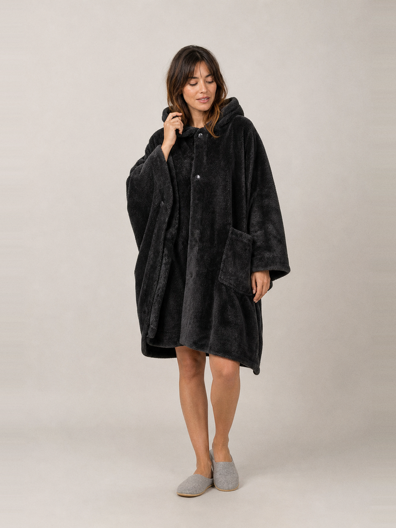 Manteau peignoir noir femme – portée de face
