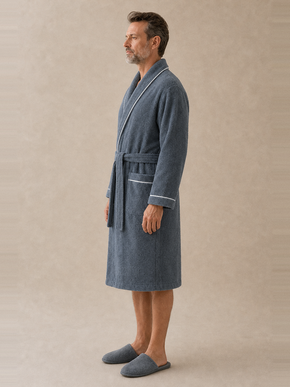 Peignoir homme bleu canard – longueur portée de profil