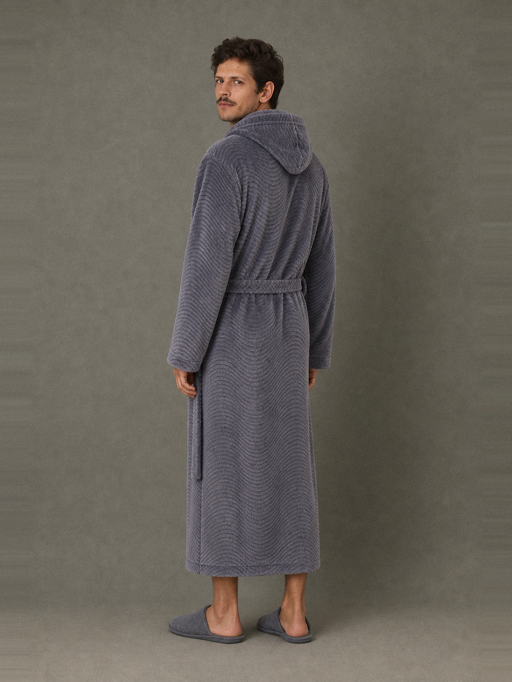 Peignoir homme long capuche – vue de dos