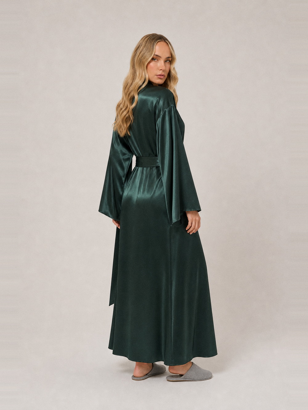 Peignoir kimono femme en satin long – vue de dos