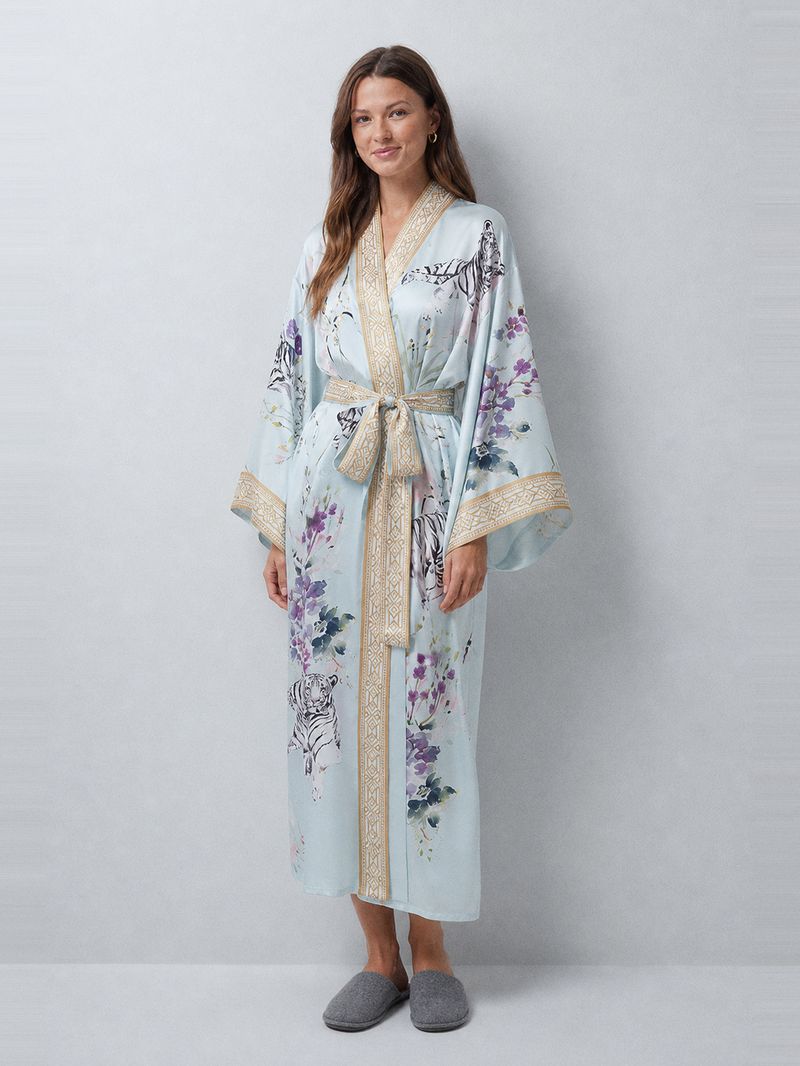 Peignoir soie femme japonais – portée de face
