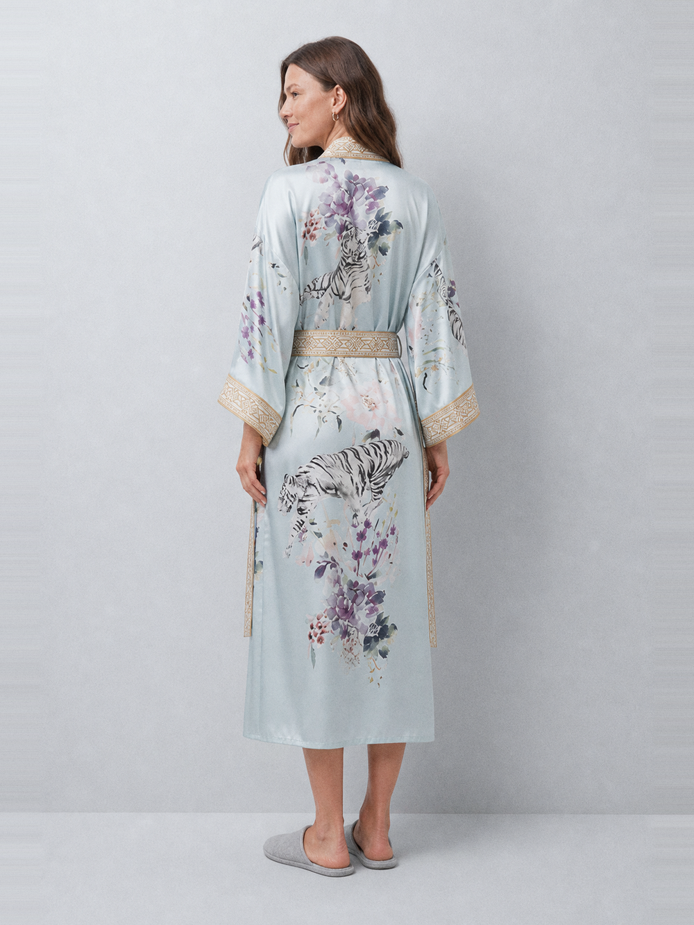 Peignoir soie femme japonais – vue de dos