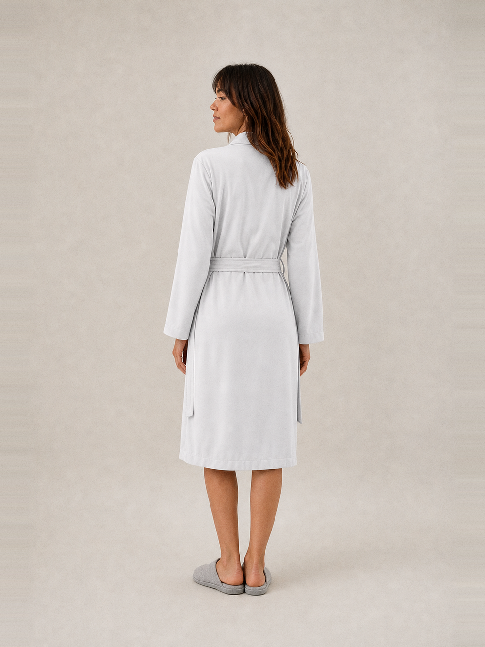 Robe de chambre blanche – vue de dos