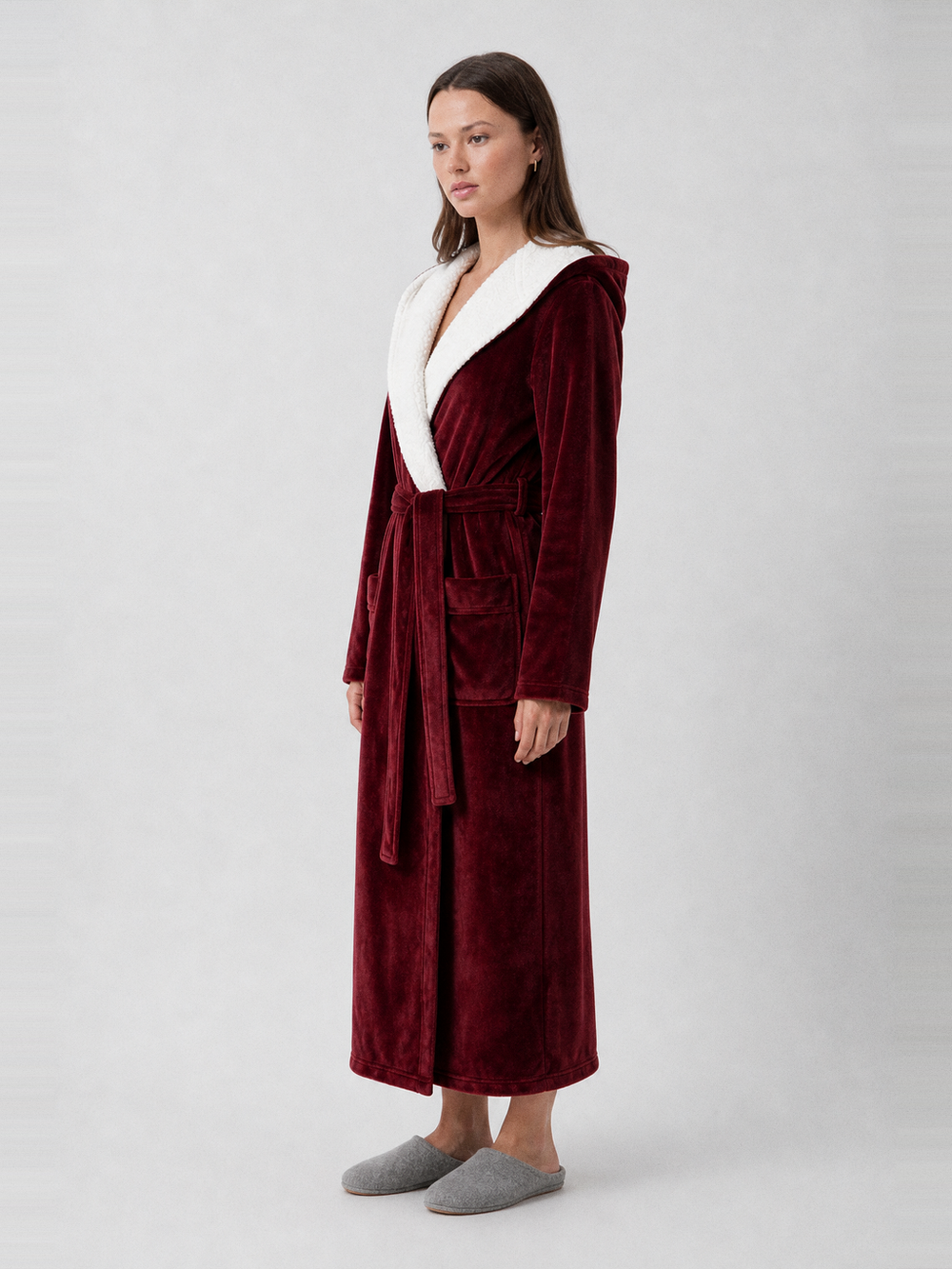 Robe de chambre bordeaux femme – longueur portée de profil