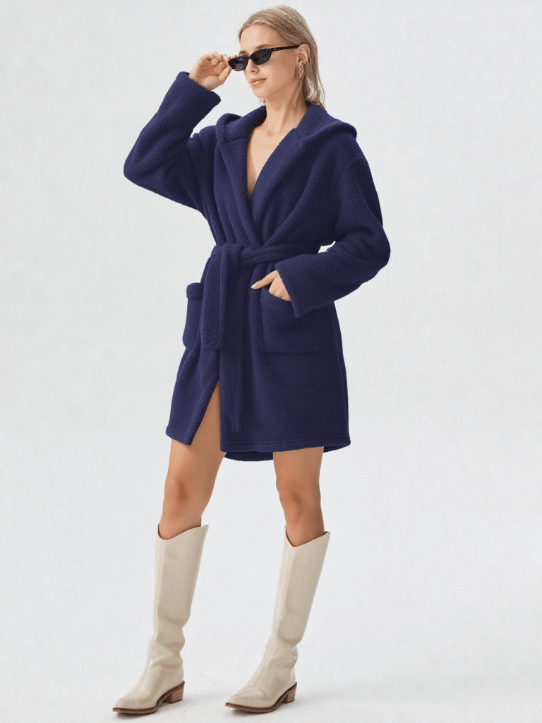 Détail matière et finitions, robe de chambre courte polaire femme