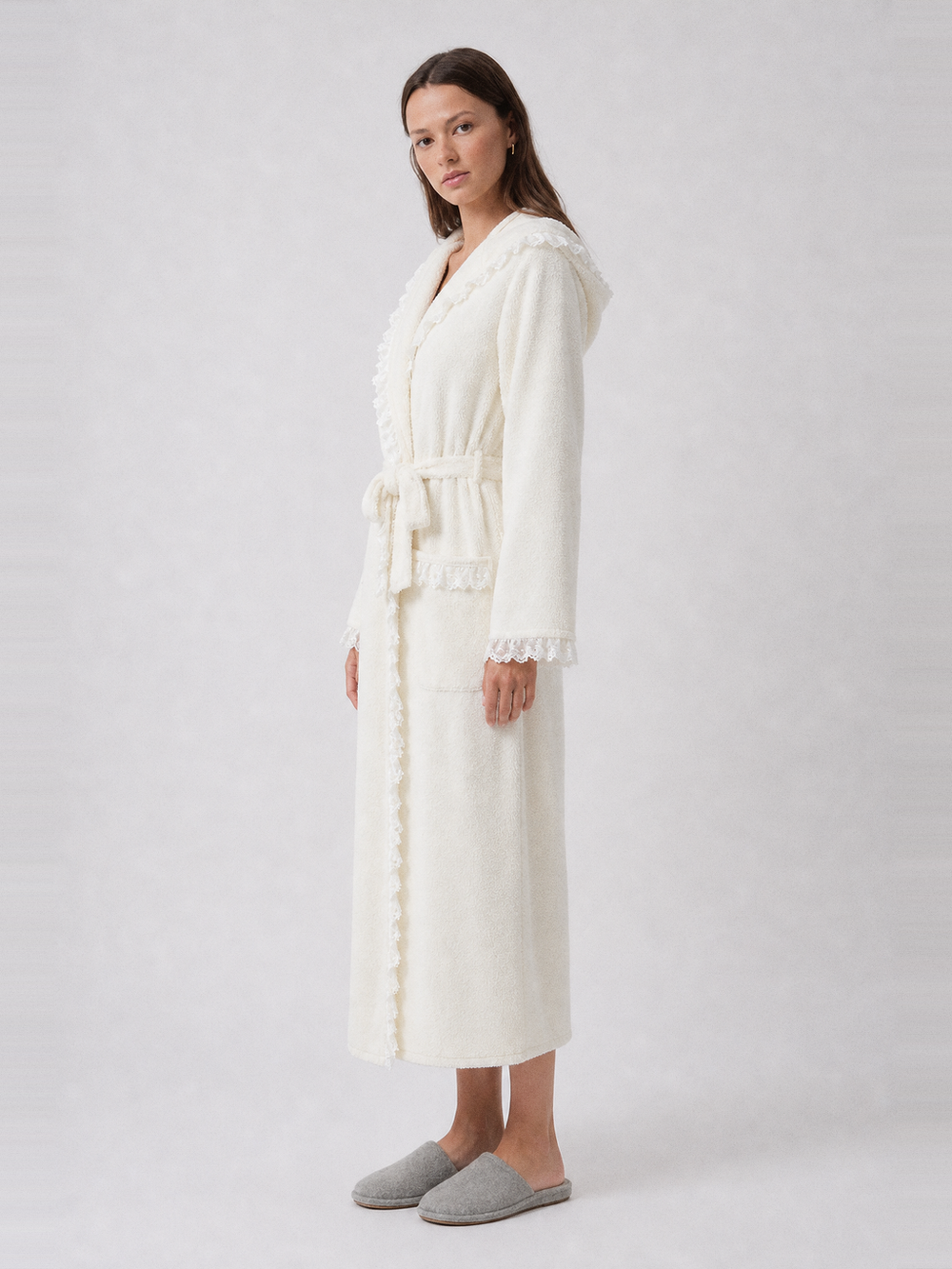 Robe de chambre dentelle – longueur portée de profil