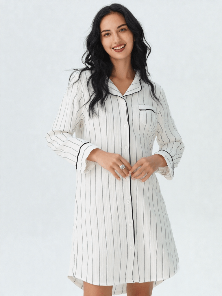 Robe de chambre femme avec boutons, vue portée, blanc, bouton, boutonne, coton, court, femme, leger, maternite, motif, été