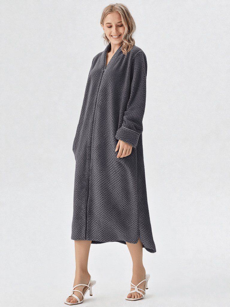 Vue de dos ou tombé, robe de chambre femme avec fermeture éclair