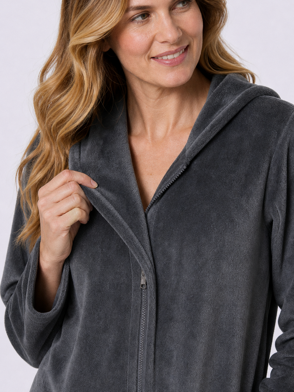 Robe de chambre femme senior facile à enfiler – gros plan matière