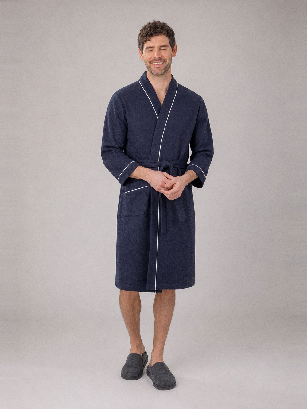 Robe de chambre homme moderne – portée de face