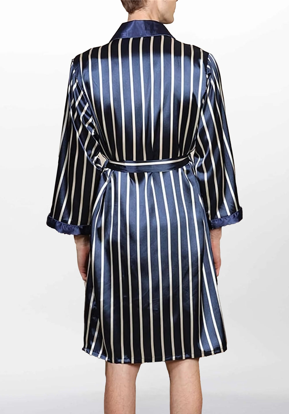 Vue de dos ou tombé, robe de chambre homme soie luxe