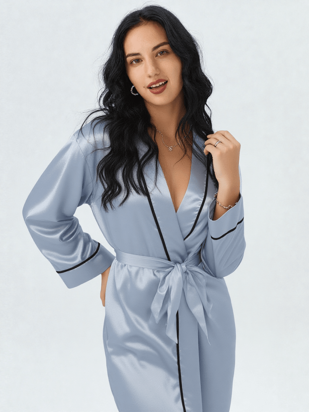 Vue de dos ou tombé, robe de chambre kimono satin