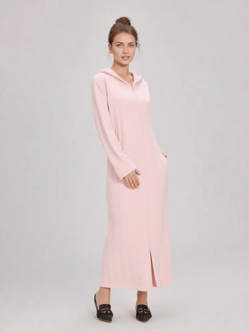 Détail matière et finitions, robe de chambre longue femme avec fermeture éclair
