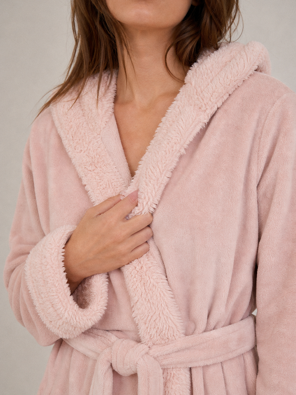 Robe de chambre pilou pilou femme rose – gros plan matière