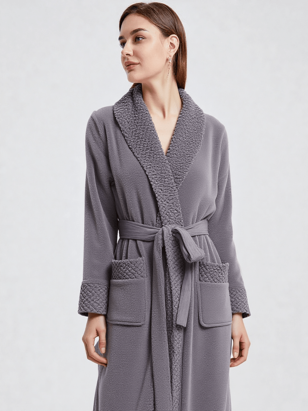 Détail matière et finitions, robe de chambre polaire chaude femme