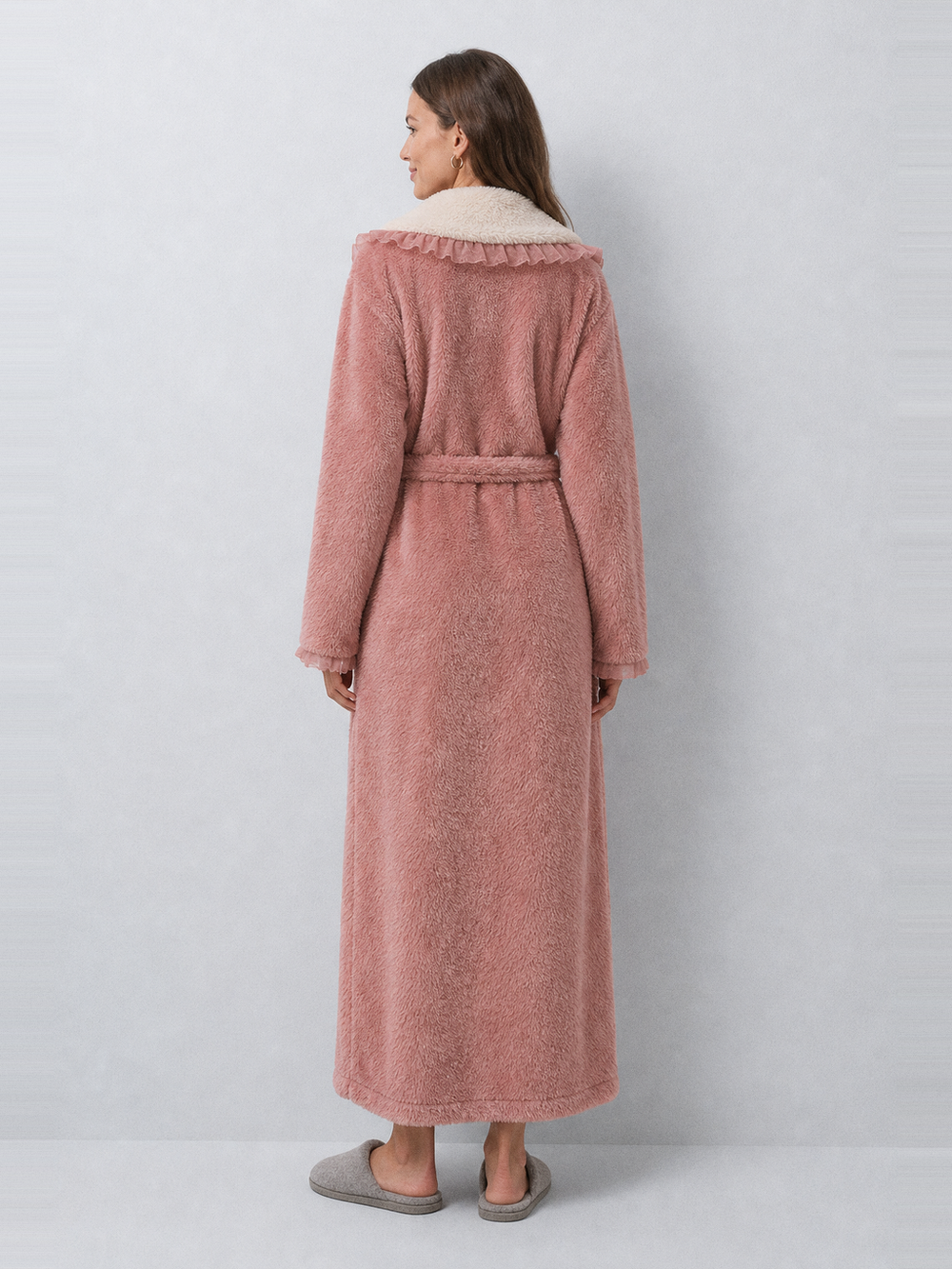 Robe de chambre rose – vue de dos