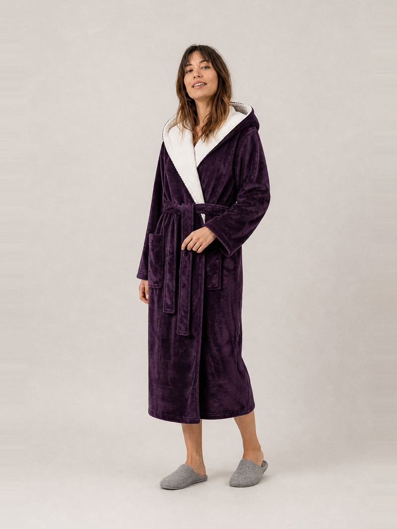 Robe de chambre velours femme à capuche – portée de face