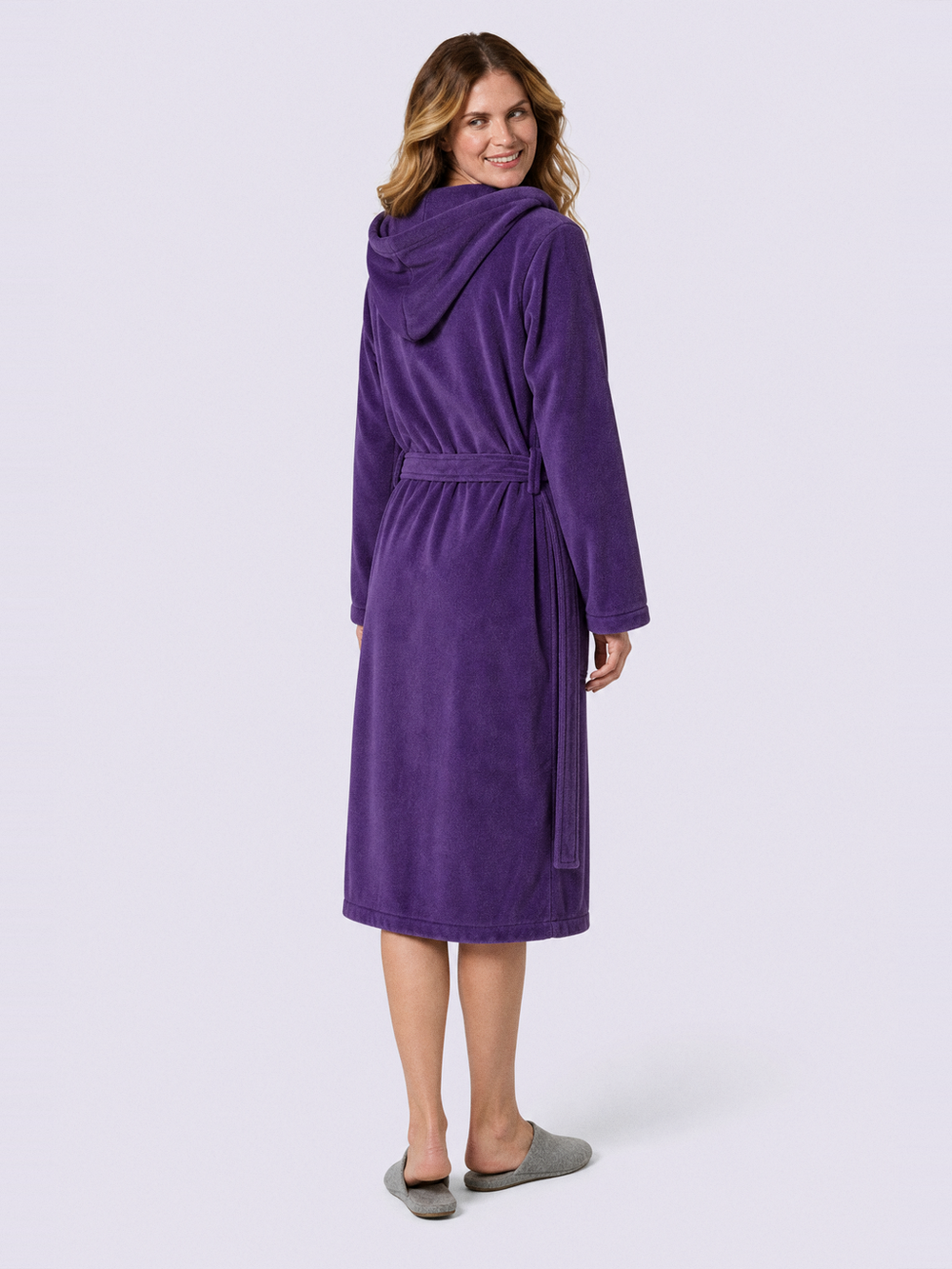 Robe de chambre violette femme – vue de dos